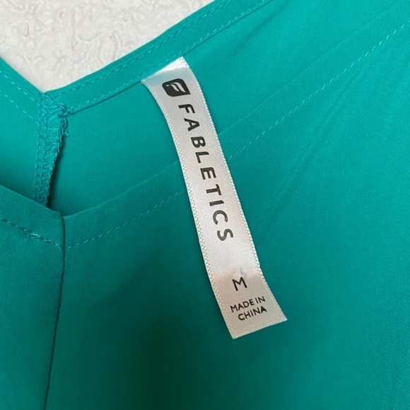 FABLETICS Teal Green Crop Tank Top Cut Out Design - Picture 4 of 6